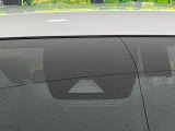 【プリクラッシュセーフティ】前方の車両等を検知し、衝突しそうな時は警報で注意を促し、ブレーキを踏む力をサポート。ブレーキを踏めなかった場合は衝突被害軽減ブレーキが作動、衝突回避をサポートします。