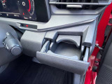 運転席側ドリンクホルダー