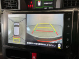 【パノラマモニター】車両周囲を上から見下ろしたような映像を表示。正確なモニタリングが可能になり、駐車時・幅寄せをアシストします!