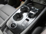 e-POWERは、&ldquo;自ら発電する電気自動車&rdquo;。モータードライブの楽しさと燃費性能の両立を実現しました。