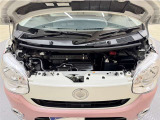 トヨタ中古車「まるごとクリーニング」施工済。エンジンルームを専用洗剤で洗浄!高圧&スチーム洗浄も行います。樹脂部分も艶出し剤でピカピカです☆☆