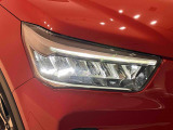 フルLEDヘッドライト光度も高く高寿命!(クリアランスランプ/オートレベリング機能付き)・LEDシーケンシャルターンランプ