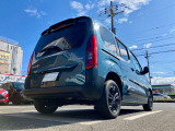 コーナーセンサー付きですので駐車も安心です。