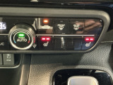 運転席と助手席には寒い時期に大活躍のシートヒーター付です。