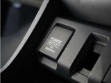 ◆アクセサリーソケット◆ドラレコの電源やスマートフォンの充電等に使用できる便利な電源ソケット!使いやすい場所に装備されています。