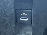 トヨタ認定中古車 5人乗り 25000キロ BSM  1500W給電 ナビ&フルセグTV Bluetooth  LEDヘッドライト アルミホイール スマートキー ETC  ドラレコ ワンオーナー 定期点検記録簿 ブラインドスポットモニター
