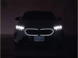 【キドニーグリル】BMWは約90年もの間、ほぼ全ての車両にひと目でBMWだと分かるこの特徴的なフロントグリルが備えられ、デザイン・アイコンとして親しまれてきました。