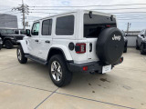 オリジナル4x4ブランドとしての誇りと自信、そして進化の伝統。4x4性能、デザイン、品質。本物とはJeepの全てであり、追い求めるさらなるたかみでもあるのです。