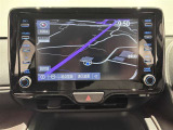 ディスプレイオーディオを装備。スマホとクルマをつなぐことで、これまでのナビに加えて、いろんなサービスが楽しめます。