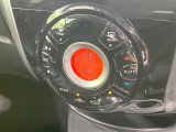 【オートエアコン】一度お好みの温度に設定すれば、車内の温度を検知し風量や温度を自動で調整。暑い&hellip;寒い&hellip;と何度もスイッチ操作をする必要はありません。快適な車内空間には必須の機能ですね♪