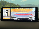 【パノラミックビューモニター】専用のカメラにより、上から見下ろしたような視点で360度クルマの周囲を確認することができます☆死角部分も確認しやすく、狭い場所での切り返しや駐車もスムーズに行えます。