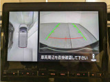 上から見下ろした映像で駐車をサポートするマルチアラウンドモニター搭載!駐車時も安心です。