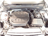 2.0L TSIエンジン搭載!力強い加速と鋭いアクセルレスポンスで、爽快な走りを思いのままに楽しめます。