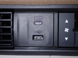 USBつなげられます♪充電などお役にたちますよ!!