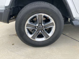 それぞれの車種専用設計のホイール、その足元で、自分の道を切り開いていく。