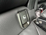 快適なショールームにて、お車選びのお手伝いから、ご購入後の整備待ちまで、ご対応致します。