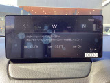 カープレイでナビをミラーリングすることもできますし、別売りのSDカードを差せば純正ナビも使えます。