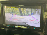 【バックカメラ】駐車時に後方がリアルタイム映像で確認できます。大型商業施設や立体駐車場での駐車時や、夜間のバック時に大活躍!運転スキルに関わらず、今や必須となった装備のひとつです!