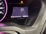 視認性に優れたメーターを採用しており、走行中でも車速や情報が分かりやすく表示されます。運転時の視線移動をむりのない範囲に抑え、快適で安心感のあるドライブをサポートします。