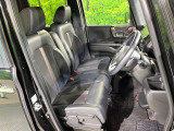 運転席シート廻りは使用感も少なく、良好な状態となっています。丁寧に使われていたことがよくわかりますね。