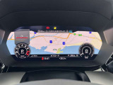 当店ではAudiの基準に基づく100項目にわたる法定点検・整備を無償で実施したうえで、ご納車しております。さらに当店では1年間の長期保証を無償付帯しております