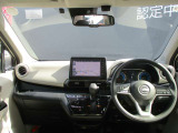 フロントガラスが広く視界が広々としているので、運転がとてもし易いです