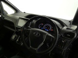視界も広々で見晴らしの良い運転しやすいコックピットです。