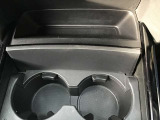 ドリンクホルダーもきちんと2人分。