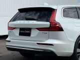 ◆バック/万が一を考え、安全性を重視する方に選ばれているVOLVO車。ドアを開閉するとその重み・厚みに驚くはず