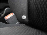 ◆ISOFIX◆シートベルトいらずでチャイルドシートと固定金具を連結するだけでガッチリ固定できます。