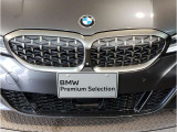 BMW代表的な特徴のキドニーグリル。BMWのすべてのモデルに採用され、BMWらしさを強調しております。