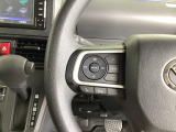 ステアリングの左側には、オーディオのスイッチが付いています