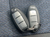 インテリジェントキーです。キーを取り出す事なく、車両のボタン操作だけてドアロック操作やエンジン始動等が可能です。