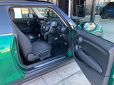 ハンドル操作がダイレクトにタイヤに伝わり、キビキビとした運転が楽しめます。