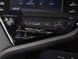 ★使いやすさや安全性を追求したステアリング周り!高級車ゆえにスイッチ類が多いのも特徴ですね!考え尽くされた配置ですぐに使いこなす事が出来ますのでご安心下さい!是非、体感してみて下さい!!