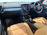 XC40 B4 AWD インスクリプション 4WD 