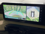 【マルチアラウンドモニター】専用のカメラにより、上から見下ろしたような視点で360度クルマの周囲を確認することができます☆死角部分も確認しやすく、狭い場所での切り返しや駐車もスムーズに行えます。