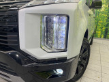 【LEDヘッドライト】悪天候や夜間走行時も良好な視界を確保し安心して運転できる高輝度LEDヘッドライトを装備!点灯速度が早く、消費電力も抑えられています。