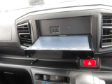 車が気になられましたらお電話かメールでお問い合わせください。他のお客様と商談が重なる場合が増えて来てますので事前にご確認ください。