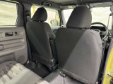 運転席後ろ側です。