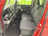 運転しやすい配置の操作系が、快適なドライブをサポート。見やすいメーターパネルで、運転状況をしっかり把握できます。