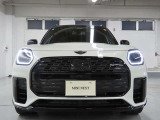 フロントフェイスはMINIアイコンとして永らく愛されるデザイン性の良さと、ブランドの魅力を感じる事ができます。