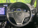 【純正革巻きステアリング】上質な革を使用することで、手にしっかり馴染みとても運転しやすいハンドルです♪