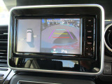 【全方位モニター】リバースに入れた際、車両全体を見渡している映像に切り替わります。また、見通しが悪い場所で便利な前方ワイド映像やすれ違いに便利な助手席側ワイド映像など切り替えが出来ますよ♪