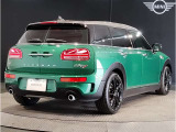 トランクルームにはカバーが付いており。目隠しや盗難防止などの効果が御座います。