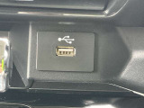 前席USB電源です。