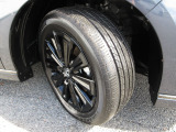 205/55R17インチ純正アルミホイール。