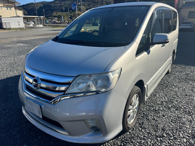 セレナ 2.0 ハイウェイスター Vセレクション 4WD