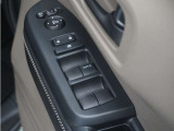 ◆パワーウィンドウスイッチ◆運転席から全席の窓の開閉操作を行うことが出来いつでも換気ができます!
