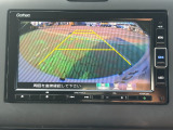 バック時目視しにくいクルマの周囲をカメラで映し出し、安全・安心駐車をサポート♪バックの苦手な方も後ろがハッキリ見えるので安心ですよ♪
